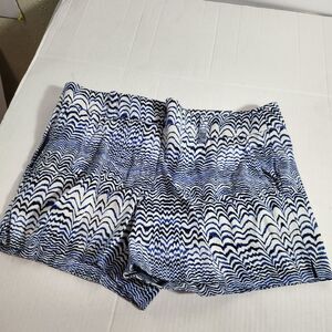 Stylus Flat Front Shorts Women's Size 4 BLUE White Geometric Splash Zip Up
